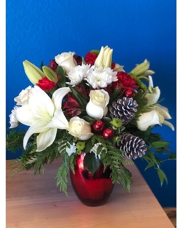 Romance in the Snow Flower Arrangement