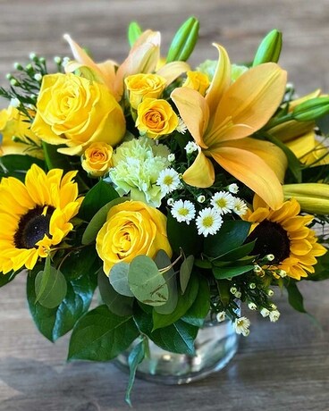 Sunny Sunshine Flower Arrangement