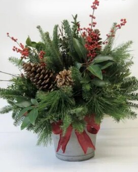 Country Christmas Flower Arrangement