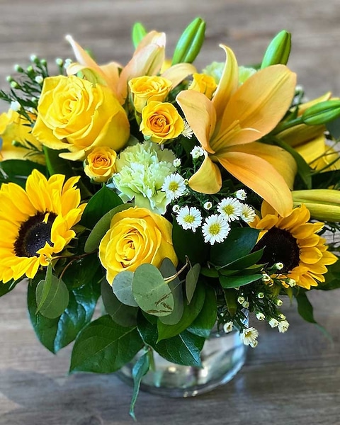 Sunny Sunshine Flower Arrangement