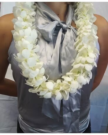 Graduation Leis Flower Arrangement