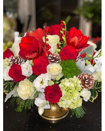 Lovely Chirstmas Flower Arrangement