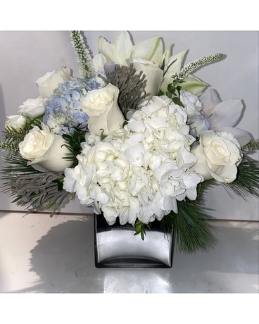 Snowflake Flower Arrangement