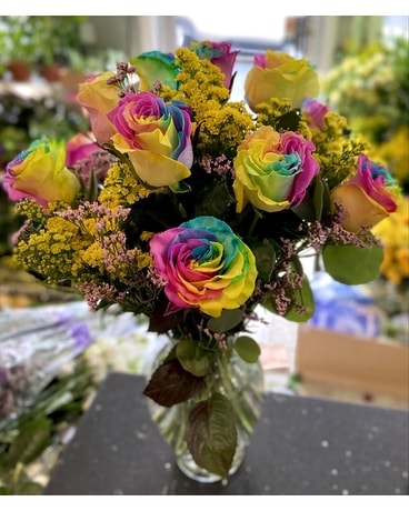 Cheerful Roses Flower Arrangement