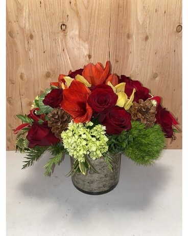 Holiday Kisses Flower Arrangement