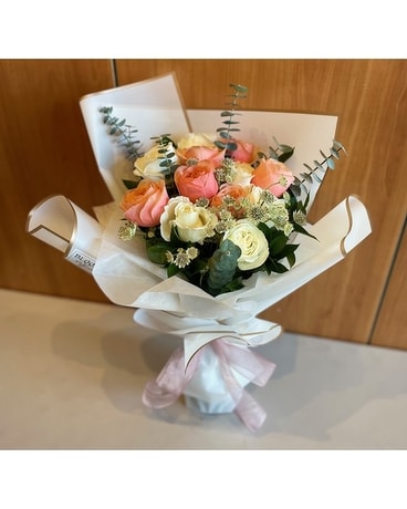 Peach and White Rose Mixed Bouquet Bouquet