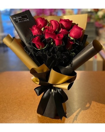 1 Dozen Red Roses (Ruffles) Bouquet