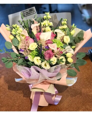 Calla Lily and Rose Mixed Bouquet Bouquet