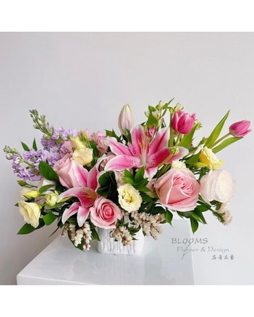 Cheerful Arrangement Flower Arrangement