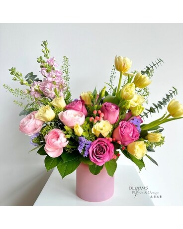 SUN KISSED ARRANGEMENT Specialty Arrangement