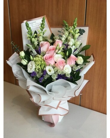 Half Dozen Roses Bouquet