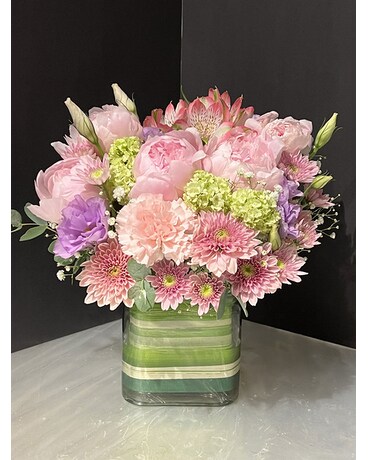 Peony arrangement *Limited*