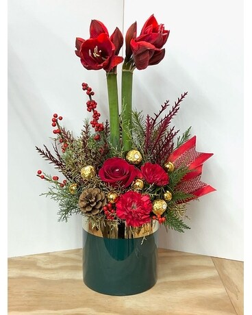 Christmas Collection B Flower Arrangement