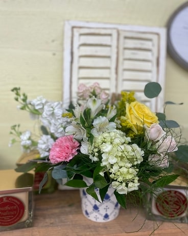 Spring Mix in Ceramic Pot Flower Arrangement