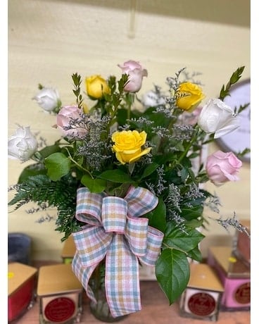 Assorted Color Dozen Roses Flower Arrangement