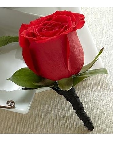 Red Rose Boutonniere 01 Boutonniere