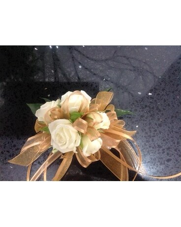 CORSAGE08 Corsage