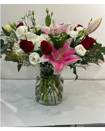 SWEET MOMENTS Flower Arrangement