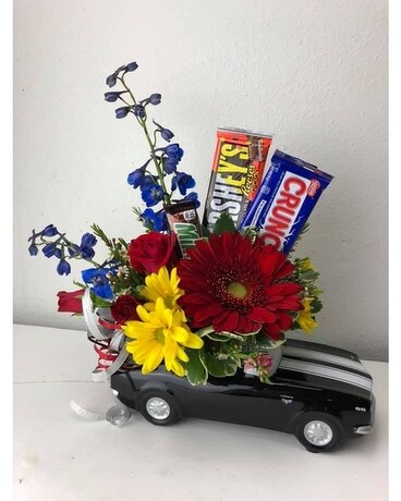 Camaro Bouquet w/candy Flower Arrangement