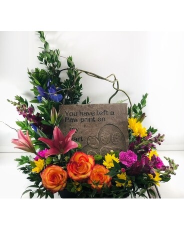 Pawprint on my Heart Sympathy Arrangement