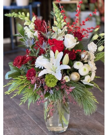 Holiday Cheer Flower Arrangement