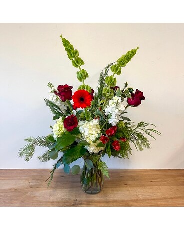 Classic Winter Arrangment Flower Arrangement