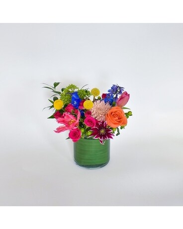Bold Collection - Delicate & Dainty Flower Arrangement