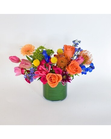 Bold Collection- Lovely & Lush Flower Arrangement