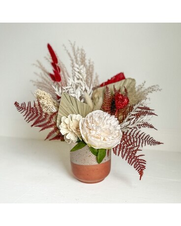 Christmas Charm - Dried Arrangement Flowers