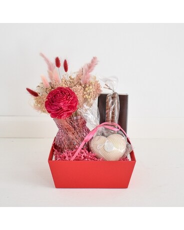 Cuddle Me Tight - Gift Basket Flowers