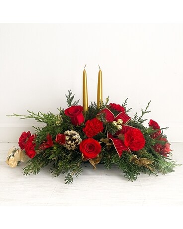 Mrs. Claus Centerpiece - Sweet & Petite Flowers