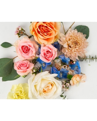 Signature Garden Style Bud Vases in West Seneca NY Signature Garden Style Bud Vases in West Seneca NY
