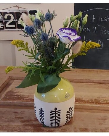 botanical beauty Flower Arrangement