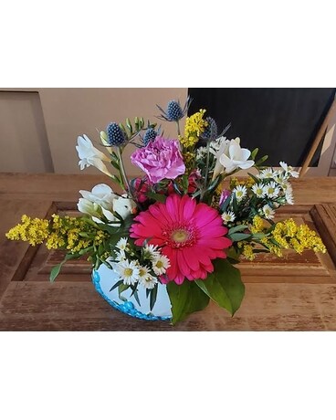 Spring is hatching Flower Arrangement