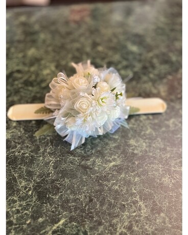 Premade Wrist Corsage & Boutonnieres Corsage