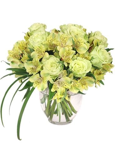 HEIRLOOM BOUQUET Flower Arrangement