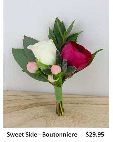 Sweet Side Boutonniere Flower Arrangement