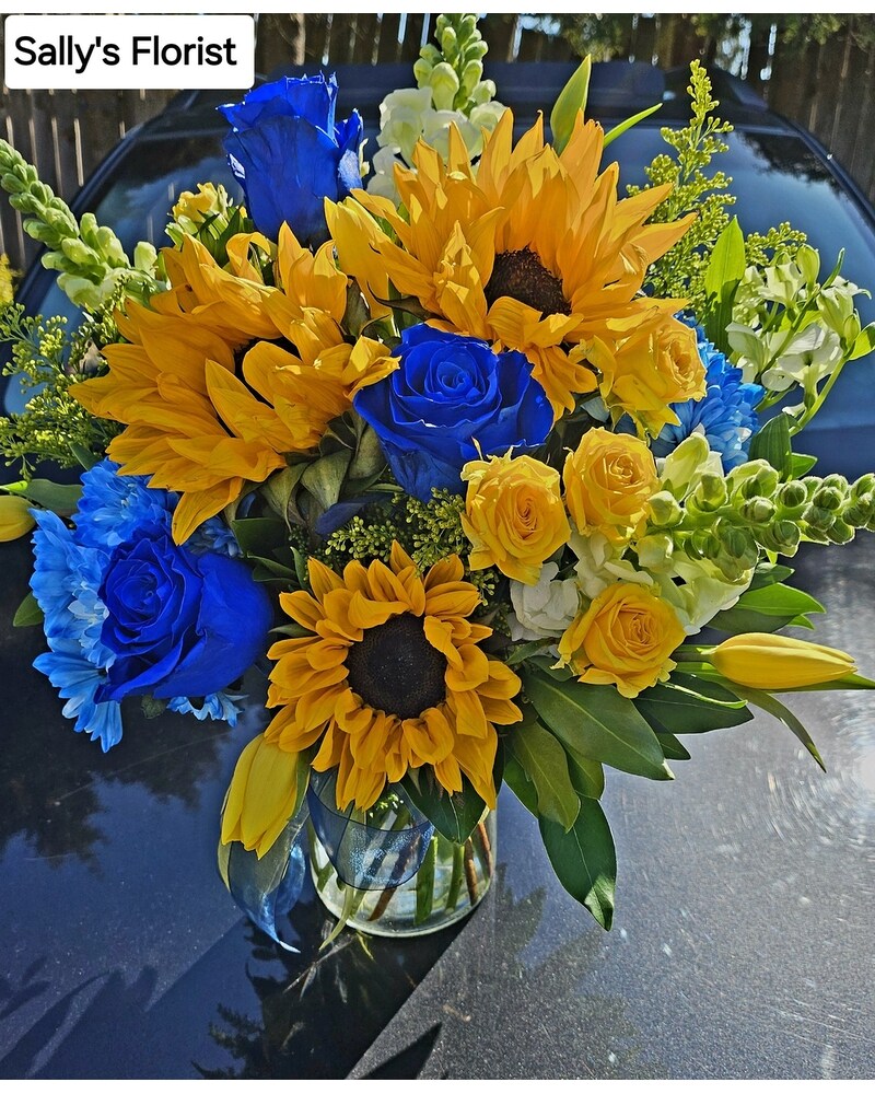 Sally's Sunshine Serenade Bouquet in Coquitlam BC - Sally