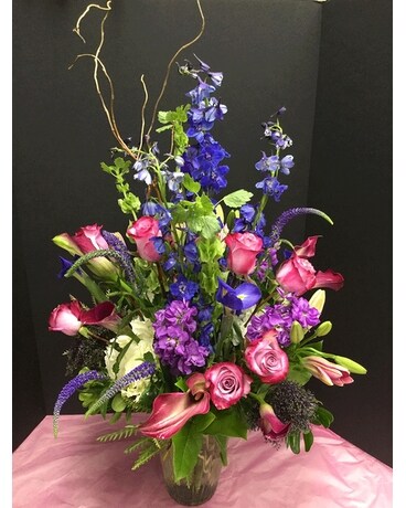 The Grand Gesture Flower Arrangement