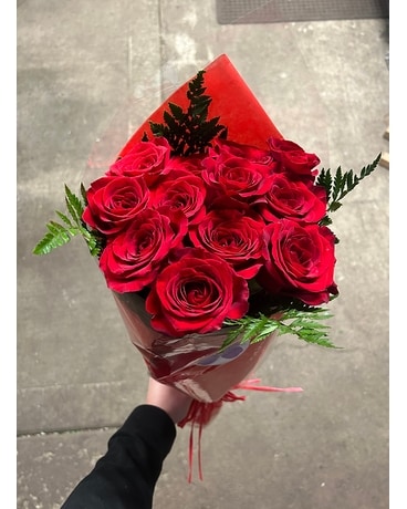 邦楽 DOZEN ROSES Modern-Short-Stem-Dozen-Roses.