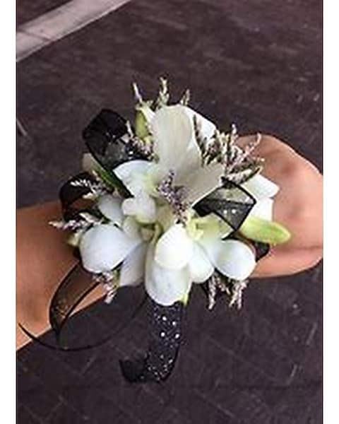 Corsage #1 in Berwyn IL - Berwyn's Violet Flower Shop Corsage #1 in Berwyn IL - Berwyn's Violet Flower Shop