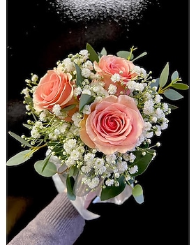 Prom Flowers in Frankfort, IL | The Flower Cottage