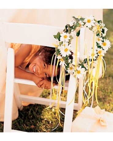 Flower Girl's Daisy Ring Flower Arrangement