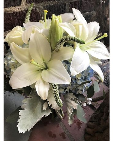 Loving lily bouquet Bouquet