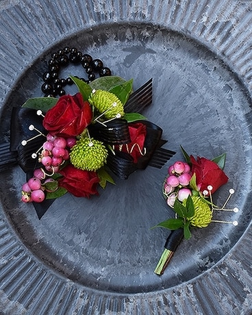 Show Stopper Set Corsage
