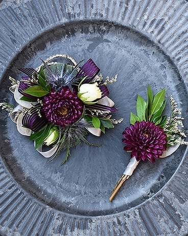 Dahlia Delight Set Corsage