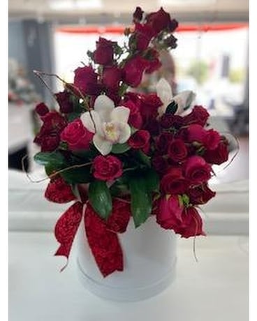 Red Hot Bouquet Flower Arrangement