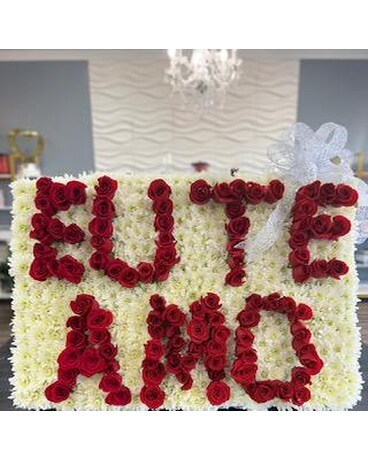 EU TE AMO Flower Arrangement