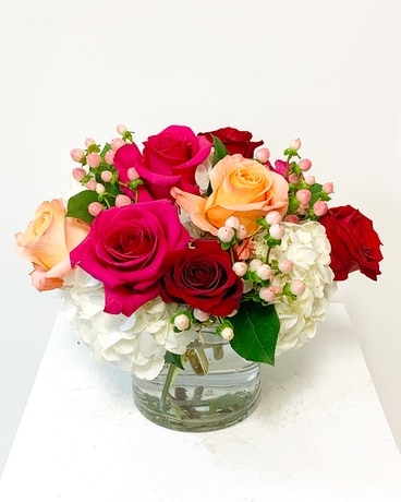 berry sweet roses Flower Arrangement