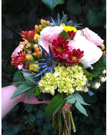 Simple Bridal Bouquet Flower Arrangement